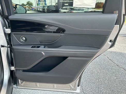 New 2025 Lincoln Nautilus Premier w/ Equipment Group 102A image 16