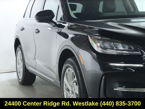 Certified 2023 Lincoln Corsair AWD image 9