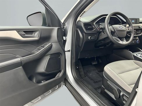 Used 2021 Ford Escape S image 17