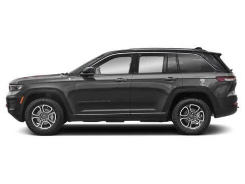 Used 2022 Jeep Grand Cherokee Trailhawk w/ ADV Protech Group II AWD/4WD image 3
