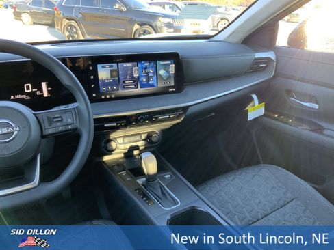 New 2026 Nissan Kicks SV w/ SV Premium Package image 7