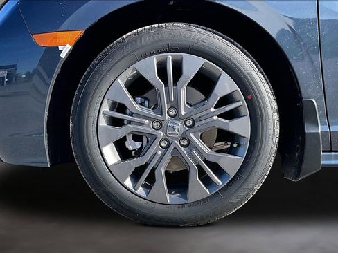 New 2026 Honda Odyssey Touring image 13