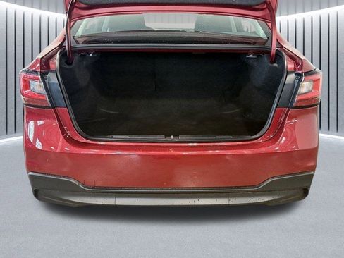 Used 2024 Subaru Legacy Premium image 9