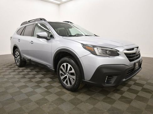 Used 2022 Subaru Outback Premium image 10