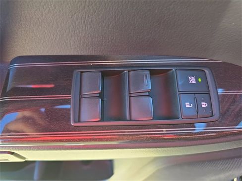 Used 2020 Lexus GX 460 Premium image 31