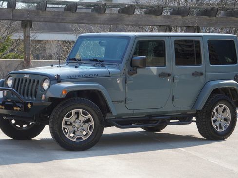 Used 2015 Jeep Wrangler Unlimited Rubicon w/ Dual Top Group image 5