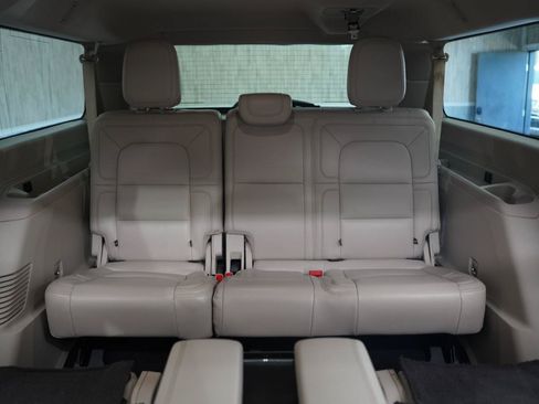 Used 2020 Lincoln Navigator L Reserve w/ Luxury Package AWD/4WD image 41