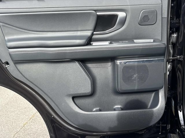 New 2027 Ford Expedition Platinum w/ Stealth Appearance Package AWD/4WD image 20