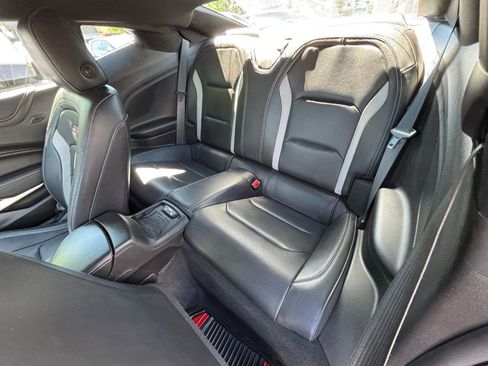 Used 2018 Chevrolet Camaro SS RWD image 10