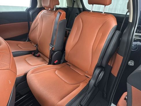 New 2026 Kia Carnival EX image 12