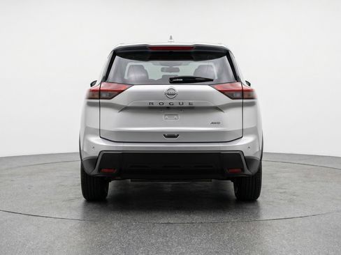 Used 2025 Nissan Rogue SV AWD/4WD image 7