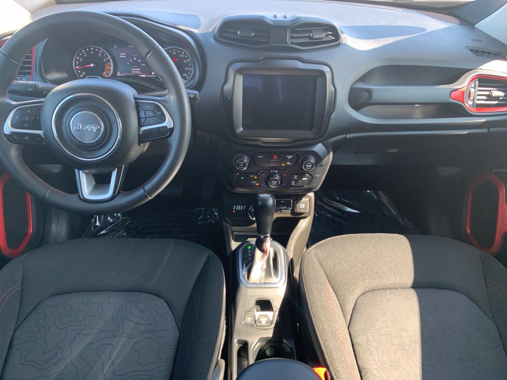 Used 2023 Jeep Renegade Trailhawk AWD/4WD image 9