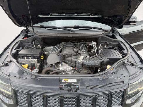 Used 2017 Jeep Grand Cherokee SRT AWD/4WD image 23