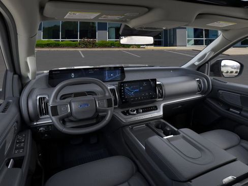 New 2026 Ford Expedition Platinum w/ Driver's Package image 34