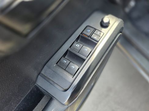 Used 2022 Toyota Tacoma SR AWD/4WD image 21