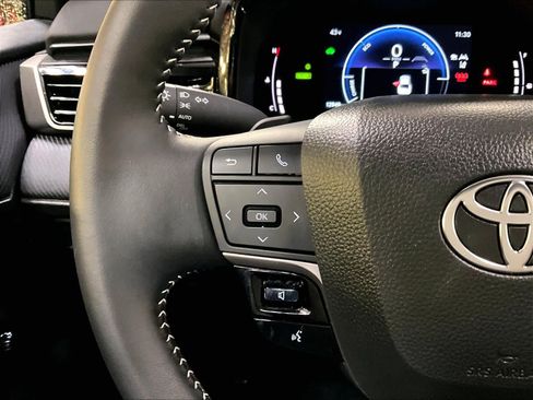 Used 2026 Toyota Camry SE image 23