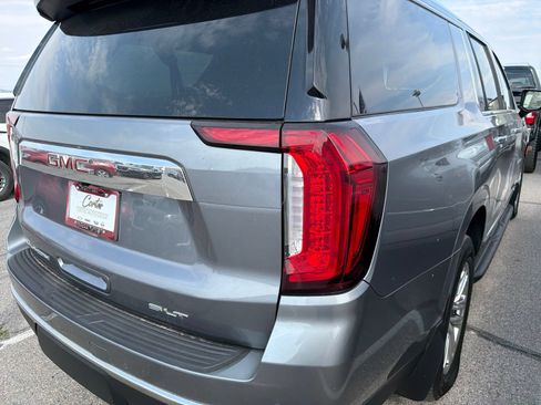 Used 2022 GMC Yukon XL SLT w/ SLT Luxury Package AWD/4WD image 5