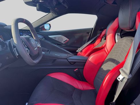 Used 2022 Chevrolet Corvette Stingray Premium Cpe w/ Z51 Performance Package RWD image 12