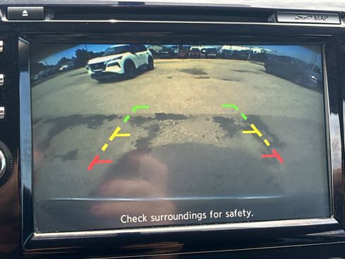 Used 2018 Nissan Murano SV AWD/4WD image 19