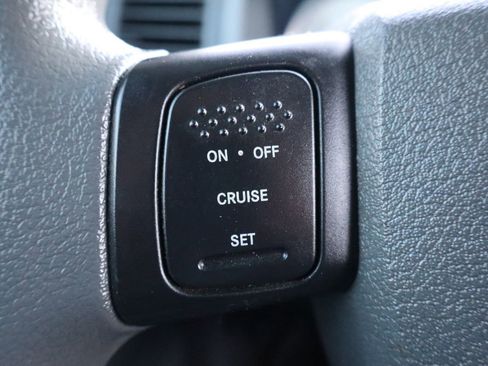 Used 2007 Dodge Dakota SLT image 30