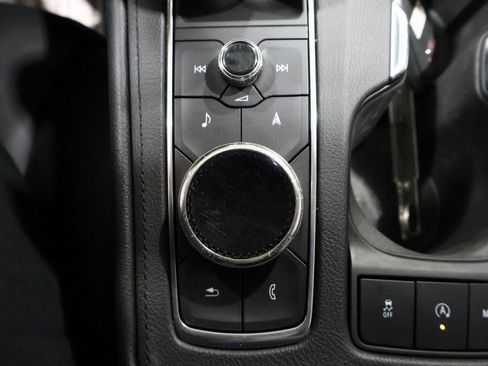 Used 2019 Cadillac XT4 Premium Luxury image 38