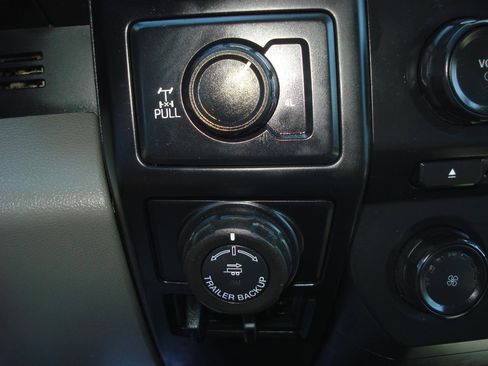 Used 2018 Ford F150 XL w/ Equipment Group 101A Mid AWD/4WD image 38