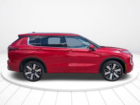 New 2026 Mitsubishi Outlander SEL FWD image 3