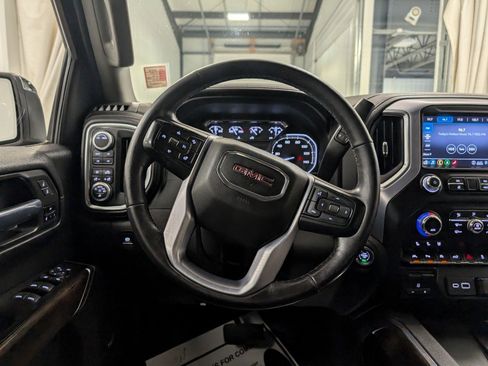 Used 2020 GMC Sierra 1500 SLT image 10