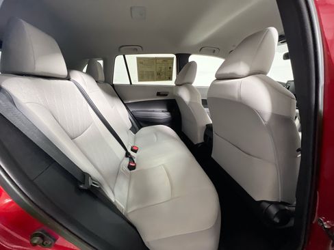 Used 2022 Toyota Corolla Cross LE FWD image 33