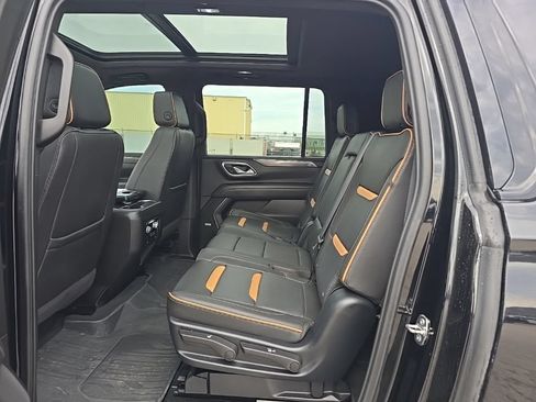 Used 2024 GMC Yukon XL AT4 w/ AT4 Premium Plus Package AWD/4WD image 20