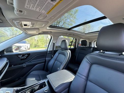 New 2026 Lincoln Aviator AWD image 22