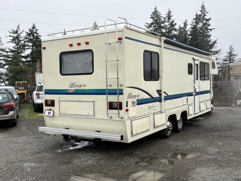 Used 1995 Ford E-350 and Econoline 350 image 9