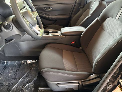 Used 2025 Nissan Sentra SV FWD image 24