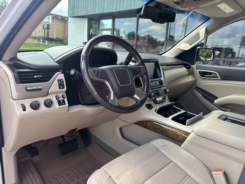 Used 2016 GMC Yukon Denali w/ Open Road Package AWD/4WD image 14