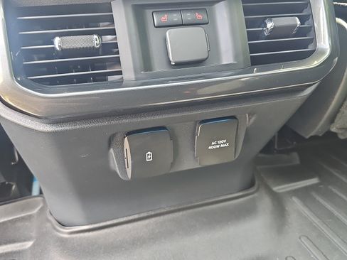 Used 2023 Ford F150 Lariat w/ Equipment Group 502A High AWD/4WD image 19