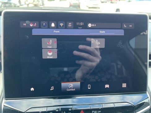 Certified 2025 Jeep Compass Limited image 25