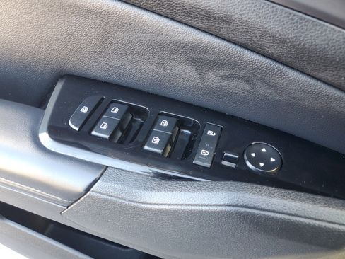 Used 2023 Kia Sportage EX image 30