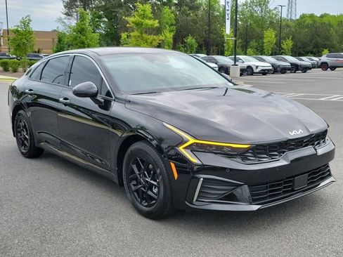 New 2026 Kia K5 LXS FWD image 3