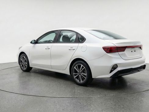 Used 2024 Kia Forte LXS FWD image 6