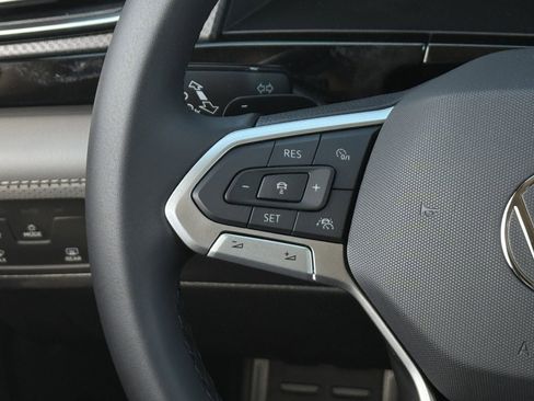 New 2026 Volkswagen Atlas Peak Edition image 17