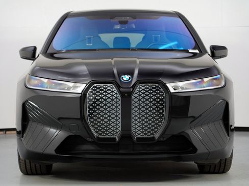 Used 2023 BMW iX M60 w/ Executive Package image 7