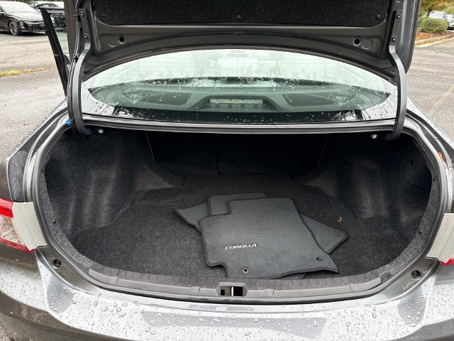Used 2013 Toyota Corolla LE FWD image 12