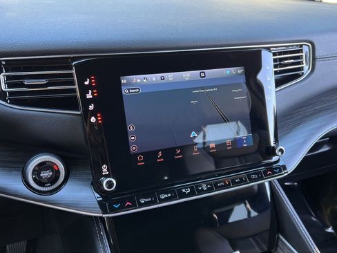 Used 2024 Jeep Wagoneer L Series II w/ Flexible Seating Group image 18