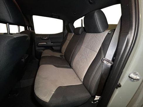 Used 2023 Toyota Tacoma TRD Sport w/ Technology Package AWD/4WD image 13