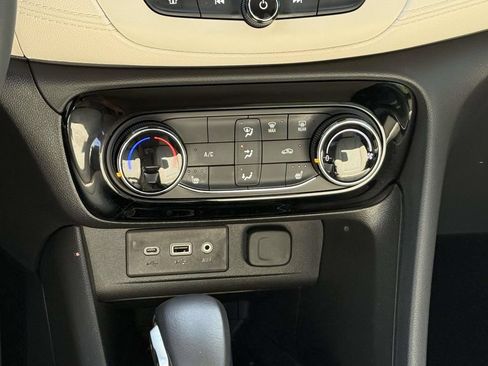 Used 2023 Buick Encore GX Preferred w/ Cold Weather Comfort Package FWD image 16