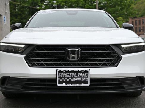Used 2025 Honda Accord Sport image 8