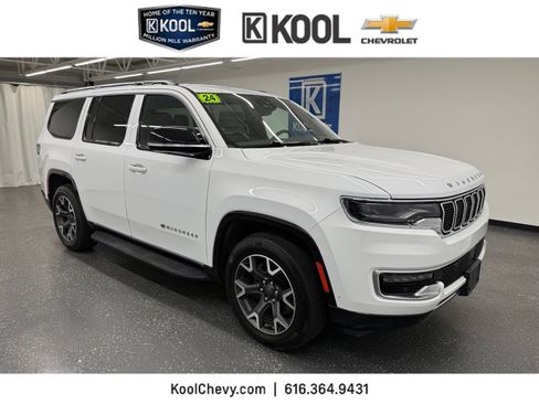 Used 2024 Jeep Wagoneer Series III AWD/4WD image 1