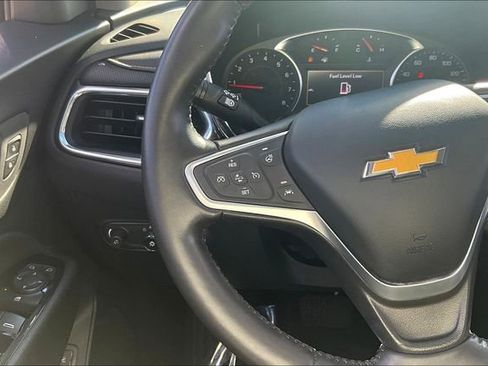 Used 2022 Chevrolet Equinox Premier AWD/4WD image 18