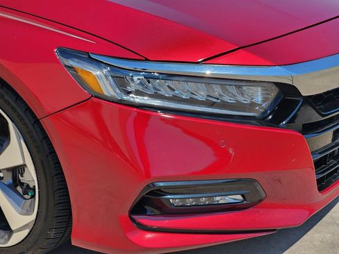 Used 2018 Honda Accord Touring image 5
