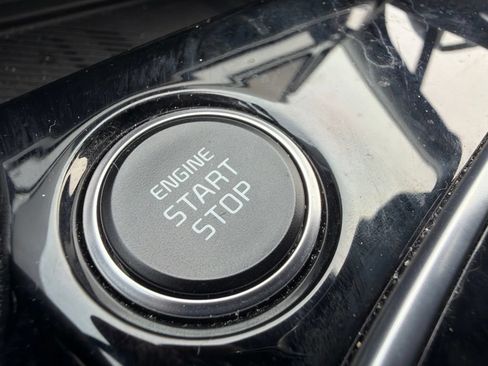 Certified 2024 Kia Sportage EX AWD/4WD image 17